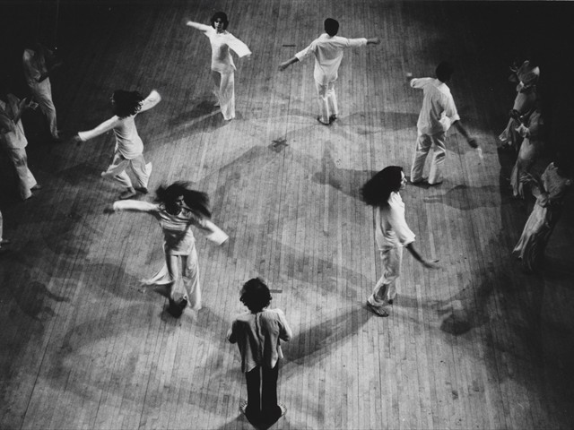 Photo:  Phillip Jones<br/>LAURA DEAN AND DANCE COMPANY<br/>'CHANGING PATTERN STEADY PULSE' 1973<br/>Loeb Student Center, NYU, December 1973