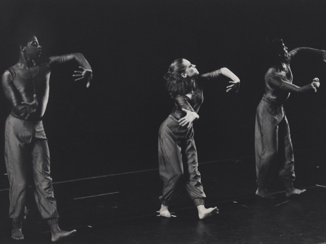 Photo:  Nancy Tutko<br/>LAURA DEAN DANCERS AND MUSICIANS<br/>'MAGNETIC' 1986