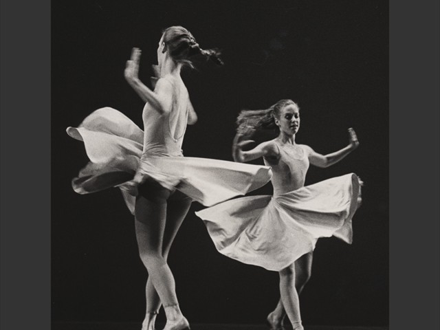 Photo:  Jay Anderson<br/>LAURA DEAN DANCERS AND MUSICIANS<br/>'INFINITY' 1990